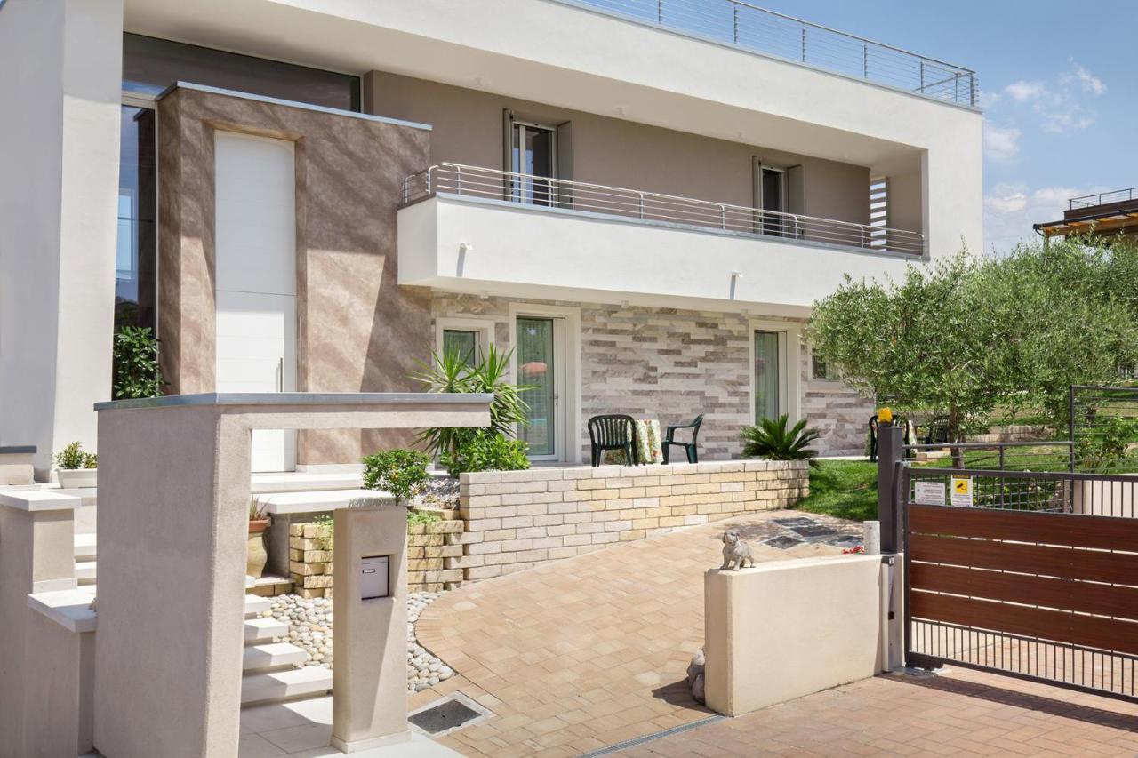 Villa Aurora-Holiday Home Apt 1 Bardolino Exterior photo